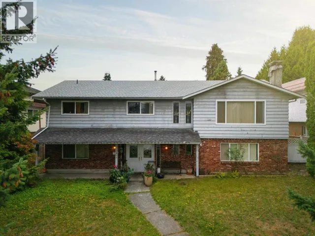 3850 MOSCROP STREET, Burnaby, British Columbia V5G2C9