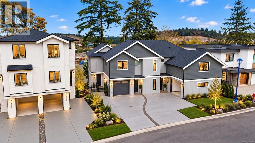 2111 Kingbird Dr, Langford, British Columbia V9B0E7