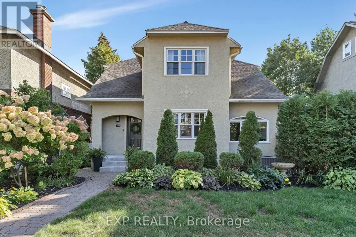 134 BROADWAY AVENUE, Ottawa, Ontario K1S2V8
