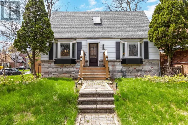 310 SENLAC ROAD, Toronto (Willowdale West), Ontario M2R1R1