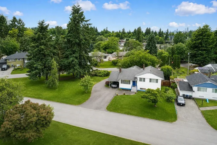 11063 135A STREET, Surrey, British Columbia V3R3A6