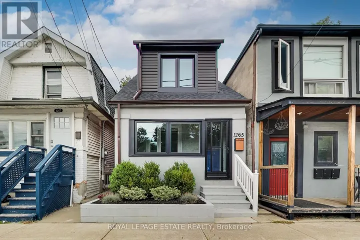 1265 WOODBINE AVENUE, Toronto (Woodbine-Lumsden), Ontario M4C4E5