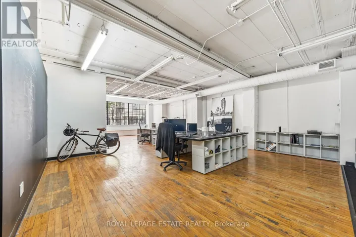 111 JARVIS STREET, Toronto (Moss Park), Ontario M5C2H4
