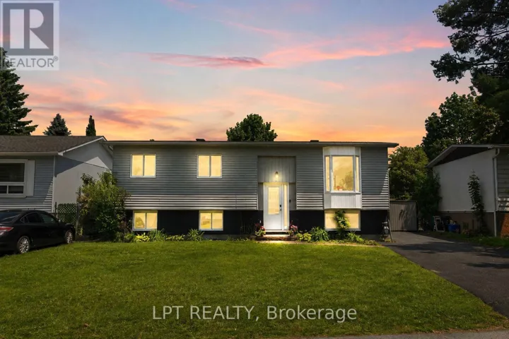 34 FRINGEWOOD DRIVE, Ottawa, Ontario K2S1V1