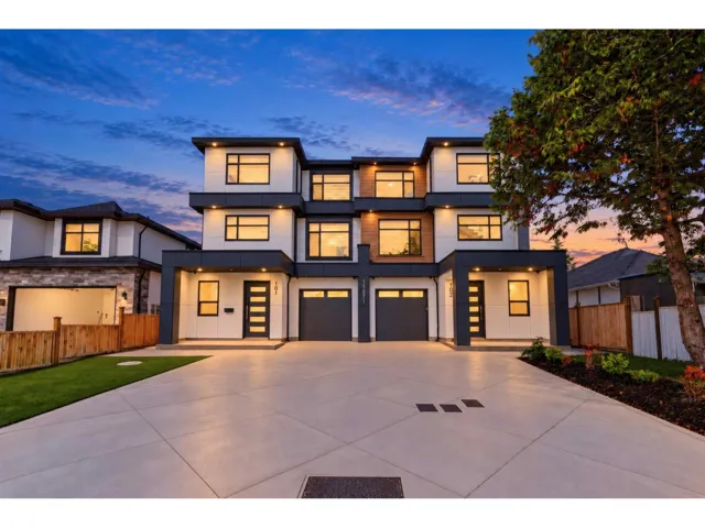 102 15371 94 AVENUE, Surrey, British Columbia V3R1E3