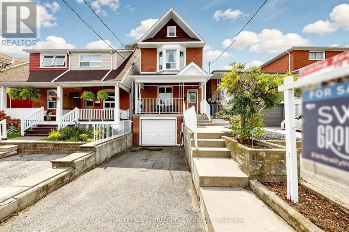 105 BARKER AVENUE, Toronto (Danforth Village-East York), Ontario M4C2N8