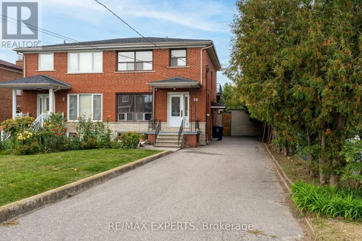 2 DONOFREE ROAD, Toronto (Maple Leaf), Ontario M6L2P5