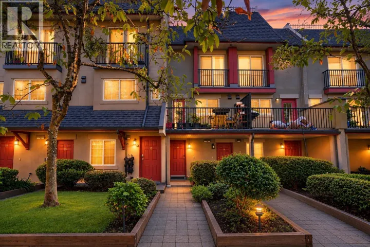 10 1561 BOOTH AVENUE, Coquitlam, British Columbia V3K6Z9