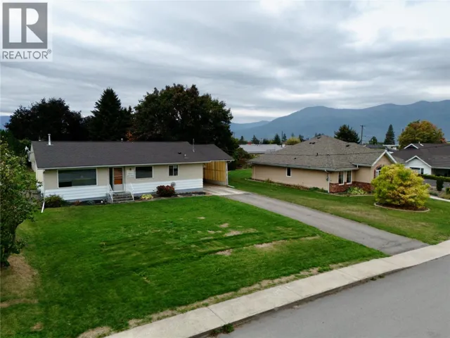 2109 Cedar Street, Creston, British Columbia V0B1G5