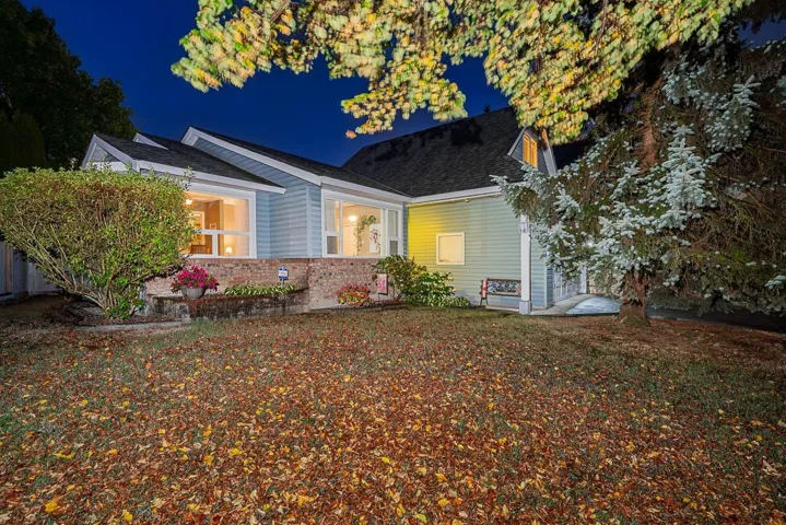 8640 148A STREET, Surrey, British Columbia V3S7E5