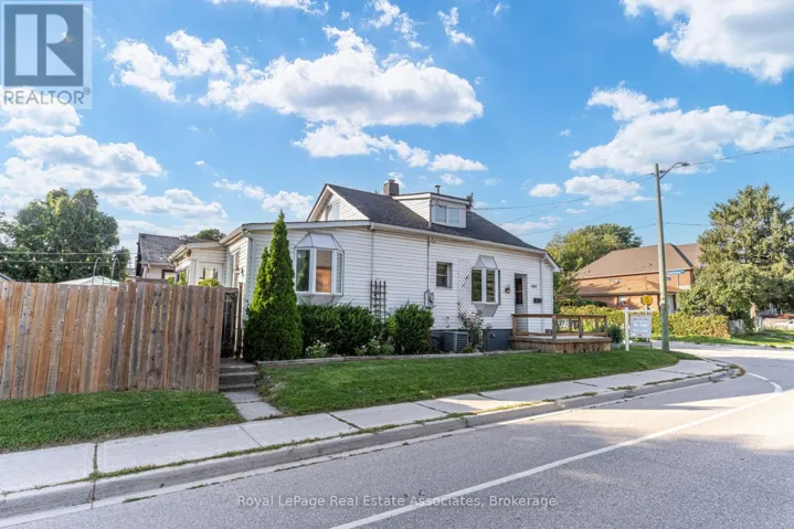 889 THIRD STREET, Mississauga (Lakeview), Ontario L5E1C2