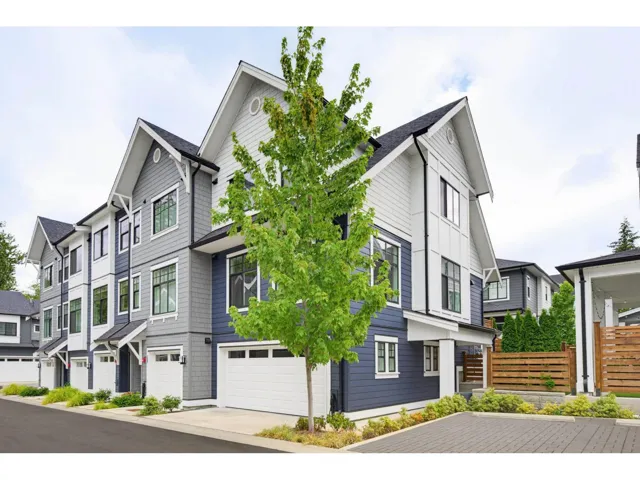 33 7640 197 STREET, Langley, British Columbia V2Y3W2