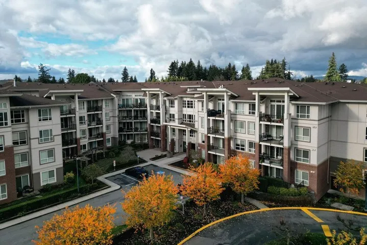 203 3192 GLADWIN ROAD, Abbotsford, British Columbia V2T6M9