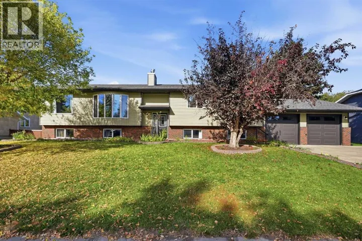 12 Dickens Lane, Lacombe, Alberta T4L1S3