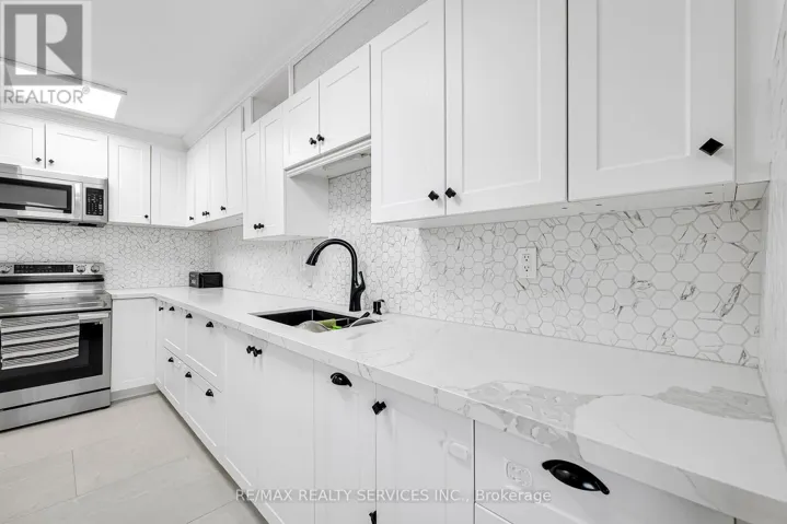 1701 - 180 MARKHAM ROAD, Toronto (Scarborough Village), Ontario M1M2Z9