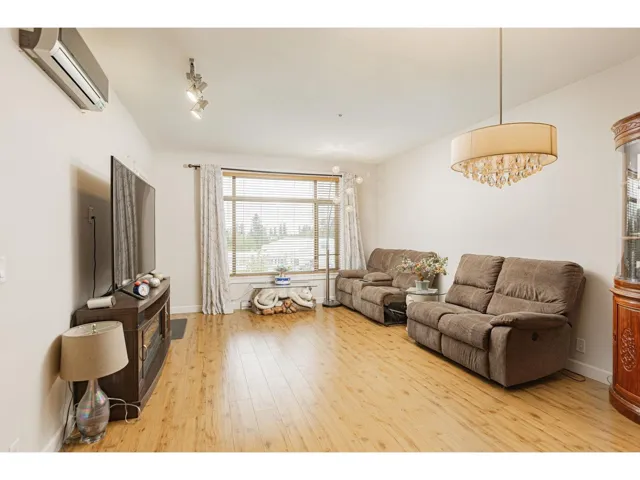 405 8067 207 STREET, Langley, British Columbia V2Y0N9
