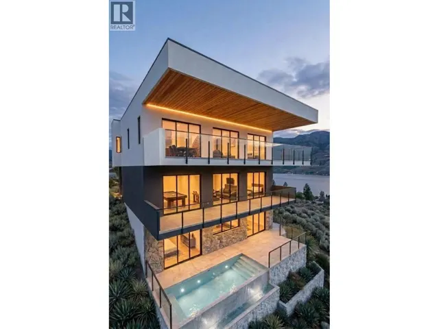 593 Vancouver Avenue, Penticton, British Columbia V2A1A4