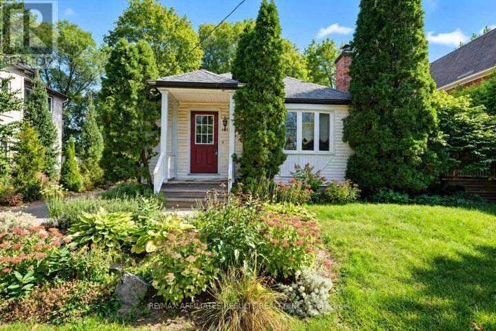 481 TWEEDSMUIR AVENUE, Ottawa, Ontario K1Z5P1