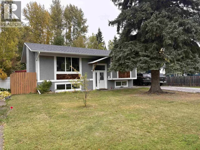 6828 FAIRMONT CRESCENT, Prince George, British Columbia V2N2P5