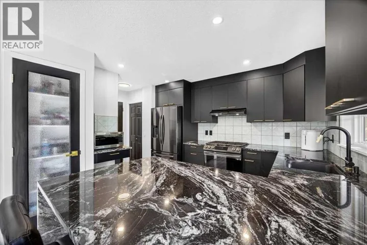 1705 Patterson View SW, Calgary, Alberta T3H3J9