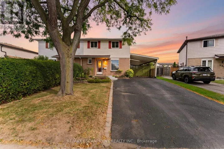 204 BIRCHCLIFFE CRESCENT, Hamilton (Berrisfield), Ontario L8T4K9