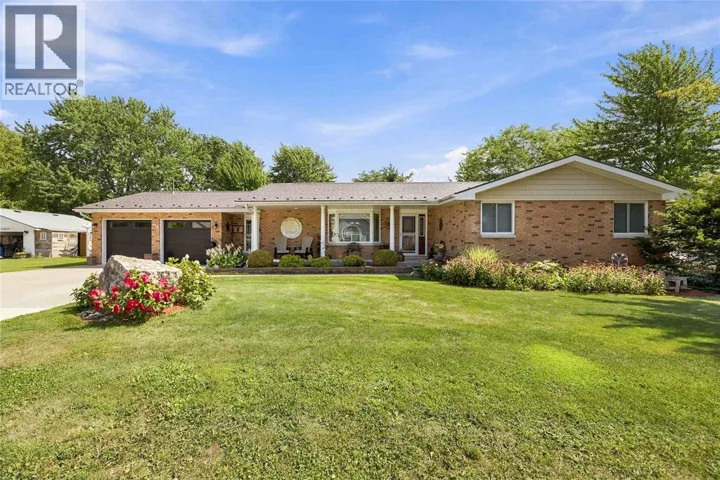 416 HOLLAND STREET, Petrolia, Ontario N0N1R0
