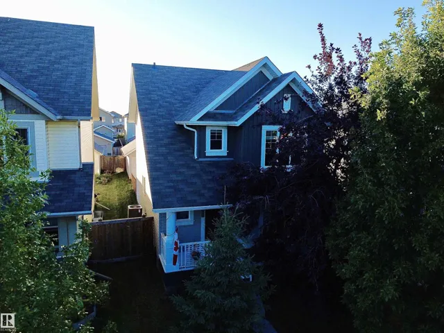 7065 CARDINAL WY SW, Edmonton, Alberta T6W1Z2