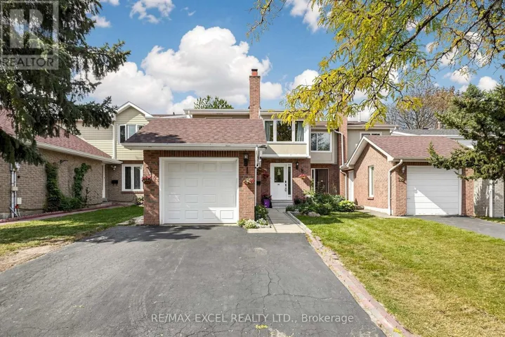 24 REDHEUGH CRESCENT, Toronto (Steeles), Ontario M1W3C3