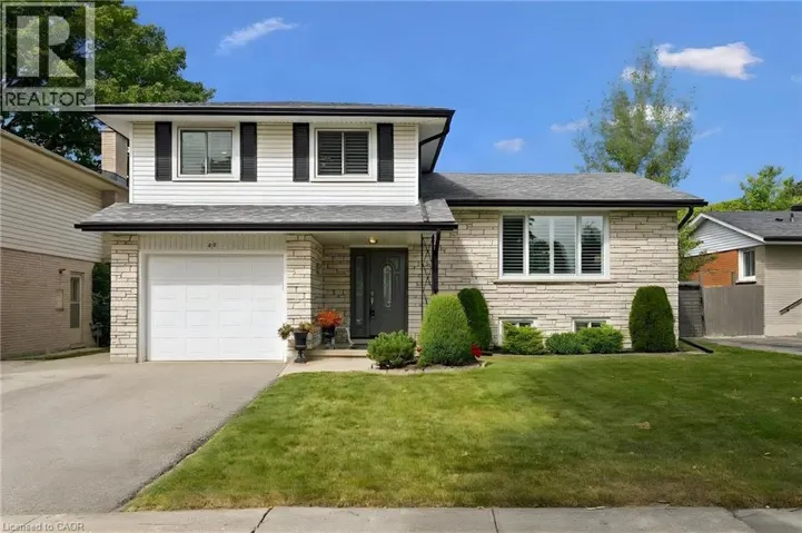 62 GIBSON Drive, Kitchener, Ontario N2B2P4