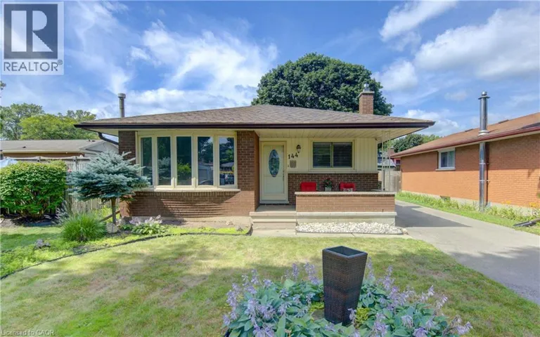 144 HOLBORN Drive, Kitchener, Ontario M2A2E5