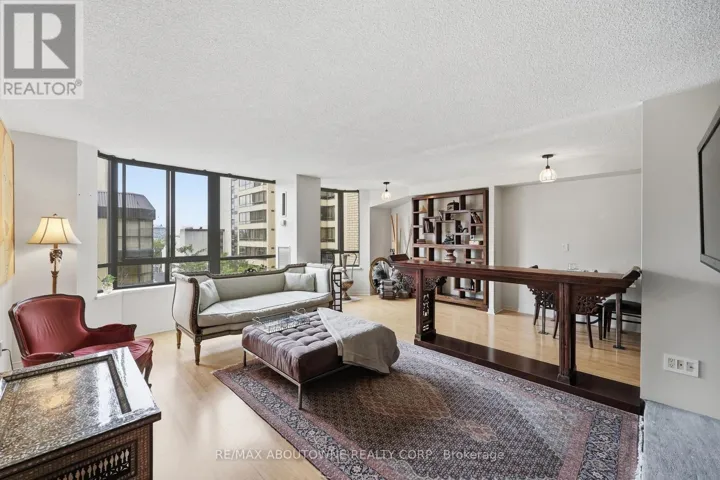 1003 - 280 SIMCOE STREET, Toronto (Kensington-Chinatown), Ontario M5T2Y5
