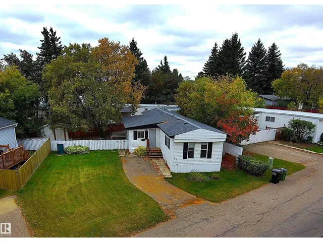 37 West View BV NW, Edmonton, Alberta T5S1T5