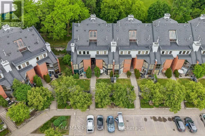TH 8 - 100 ARBORS LANE, Vaughan (West Woodbridge), Ontario L4L7G4