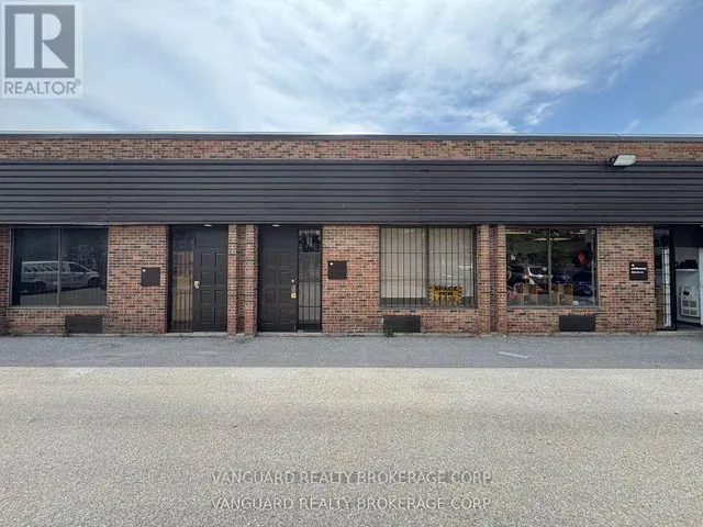 14 - 877 ALNESS STREET, Toronto (York University Heights), Ontario M3J2X4
