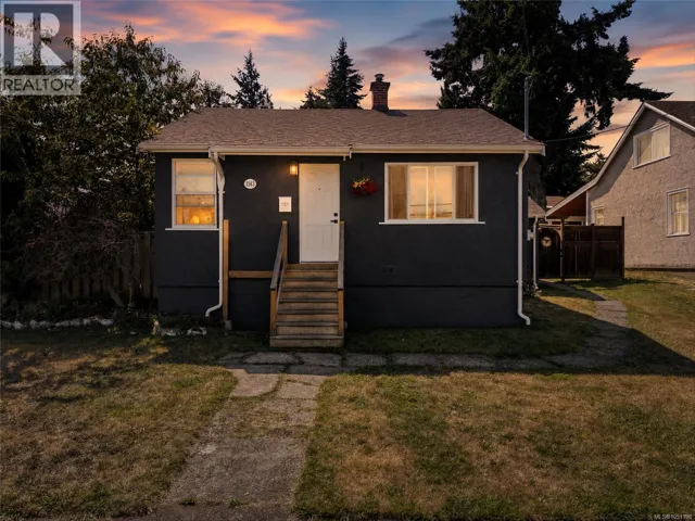 1143 Lockley Rd, Esquimalt, British Columbia V9A4S5