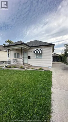 1044 REEDMERE ROAD, Windsor, Ontario N8S2M1