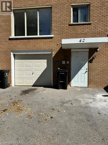 42 MARKET Street Unit# 2, Cambridge, Ontario N1R3T2