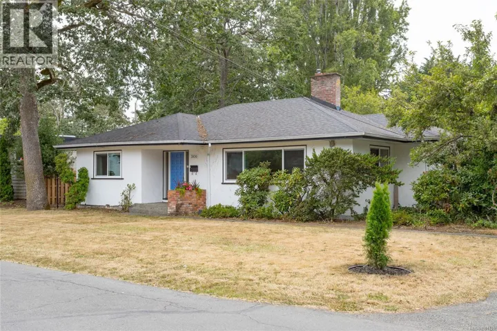 3830 Palo Alto St, Saanich, British Columbia V8P4S3