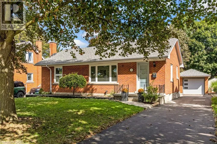 135 PATRICIA Avenue, Kitchener, Ontario N2M1J5