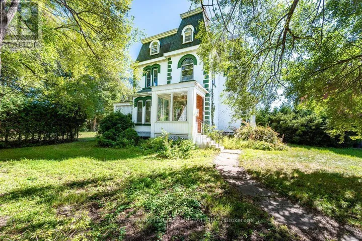 247 VICTORIA STREET, Pembroke, Ontario K8A4K5