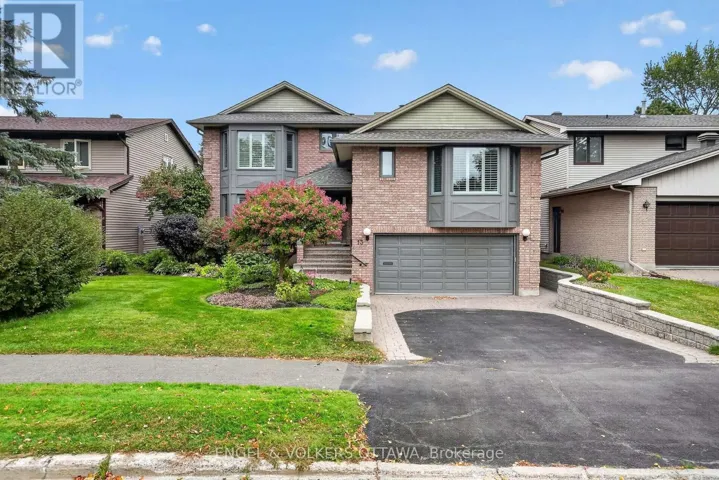 13 LYNHURST AVENUE, Ottawa, Ontario K1V9W8