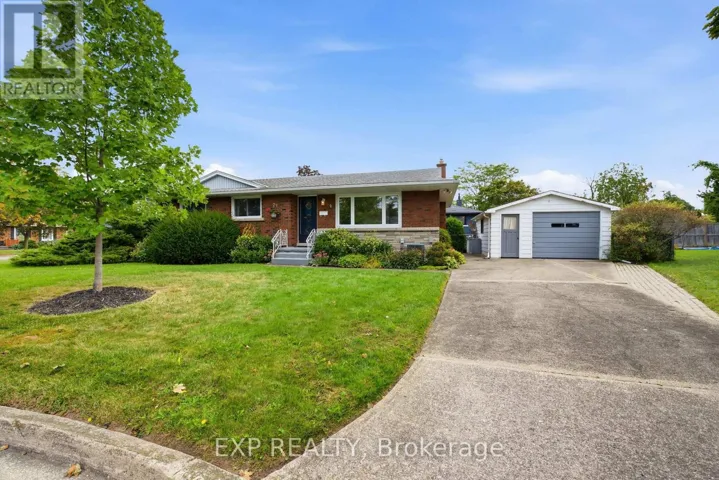 2 GLENGROVE CIRCLE, St. Catharines (Glendale/Glenridge), Ontario L2T2Y9