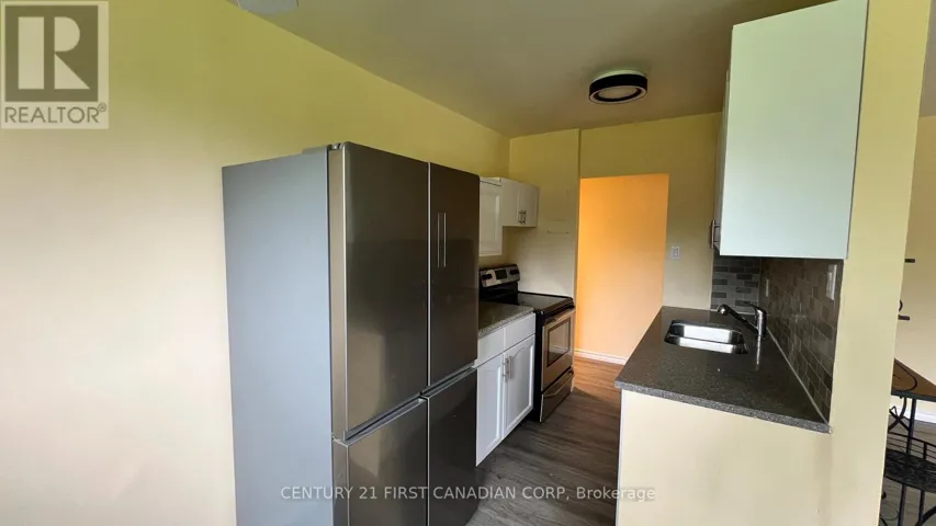 207 - 1830 DUMONT STREET, London East (East H), Ontario N5W2S1