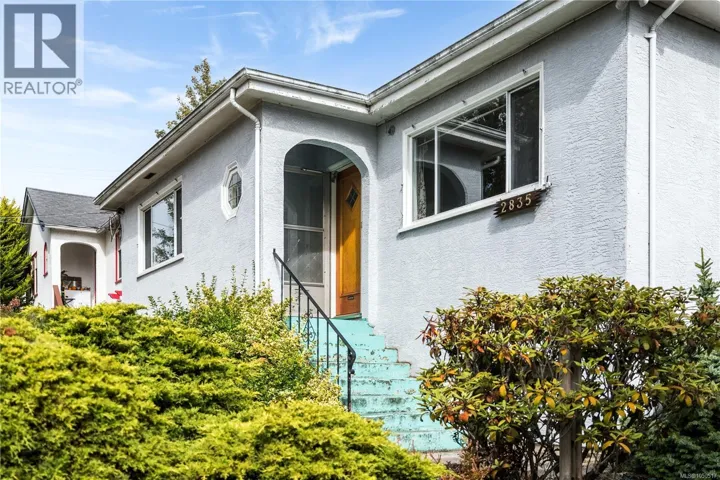 2835 Fifth St, Victoria, British Columbia V8T4B3