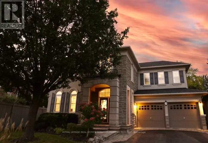 130 INNVILLE CRESCENT, Oakville (BR Bronte), Ontario L6L0B8