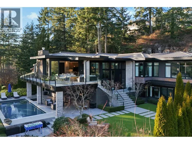 4799 CLOVELLY WALK, West Vancouver, British Columbia V7W1H7