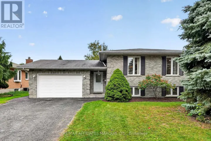 828 CHELSEA CRESCENT, Cornwall, Ontario K6H6Y7