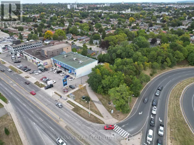 1051 UPPER JAMES STREET, Hamilton (Greeningdon), Ontario L9C3A6