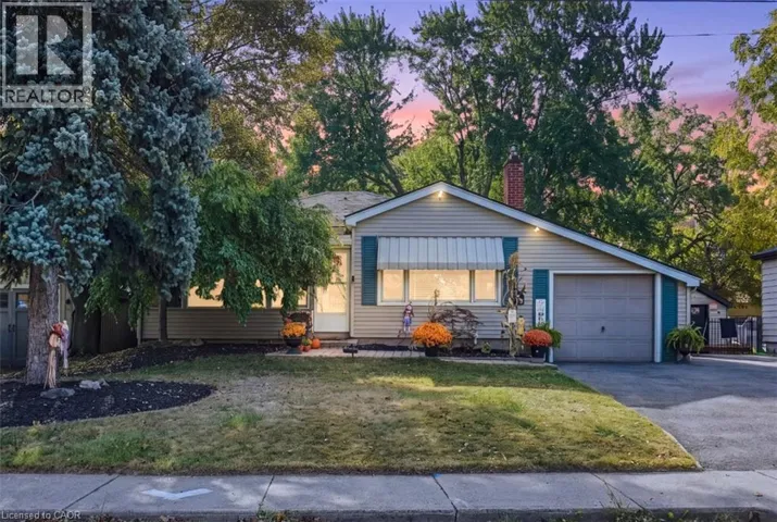 36 POTTRUFF Road, Hamilton, Ontario L8H2M1