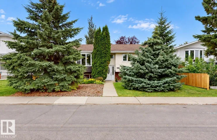 9813 152 ST NW, Edmonton, Alberta T5P1X2